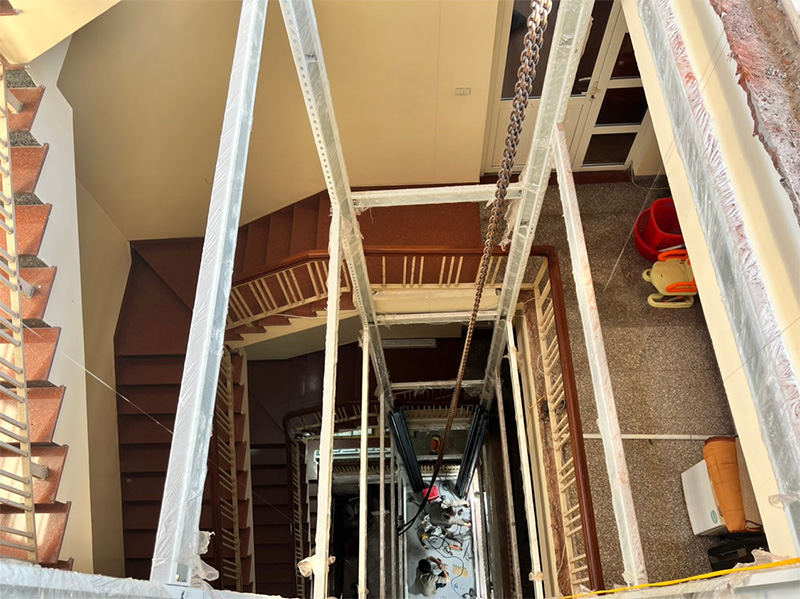 Thi công lắp đặt thang máy không hố pit