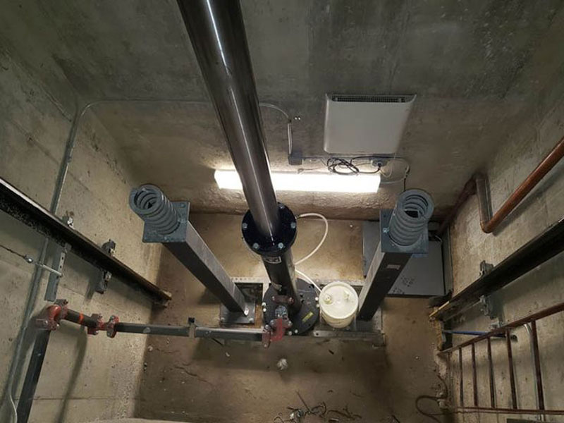 Bộ giảm chấn và các bộ phận an toàn khác trong hố pit thang máy