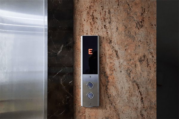 Lỗi E thang máy là gì?